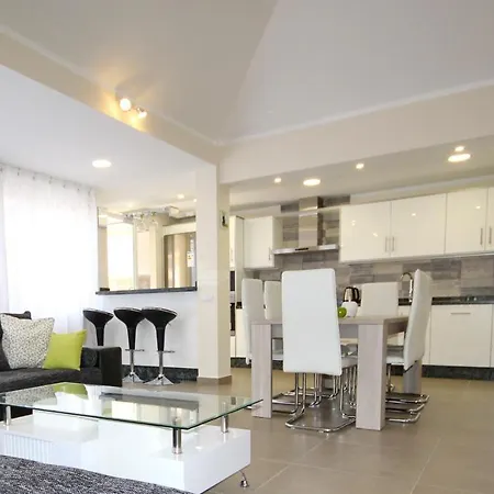 Vila Amazing 5-bedroom In Costa Adeje (Tenerife)
