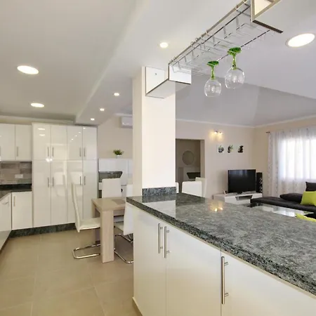 Vila Amazing 5-bedroom In Costa Adeje (Tenerife)
