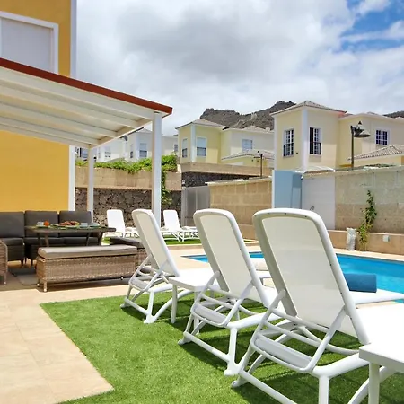 Amazing 5-bedroom In Vila